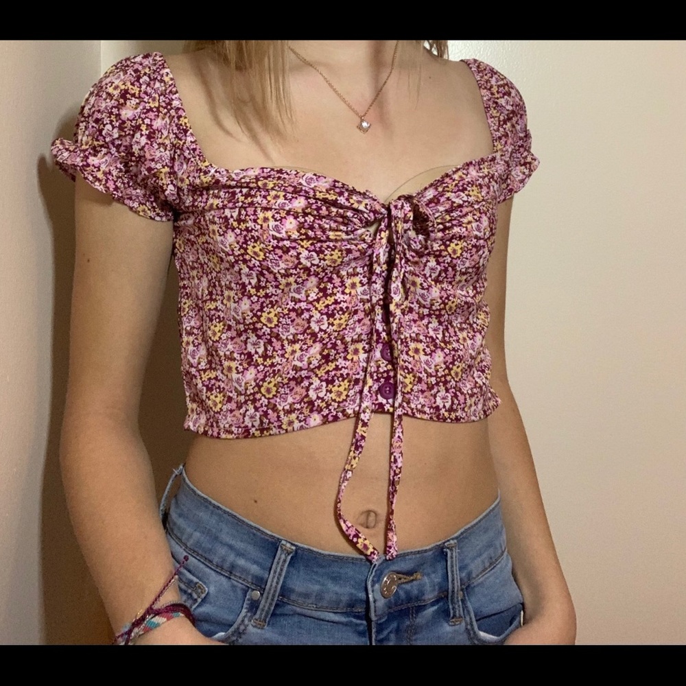 ★ red floral shein crop top